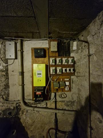 Ensemble de 2 MAISONS MITOYENNES sur SOUS-SOL sur TERRAIN de 4207m²