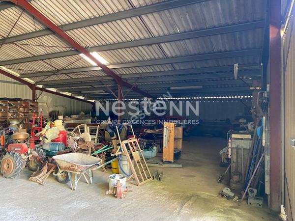 Charmante maison atypique avec grange à Saint-Estèphe, proche de l'étang au calme