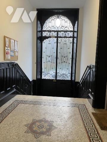 CHALONS EN CHAMPAGNE(51000) Appartement de type 2, avec jardin, place de parking et dépendance