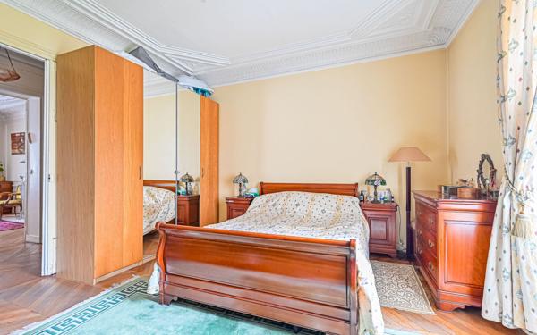 Appartement à vendre    4 pièces • 96,54 m2 Saint-Mandé