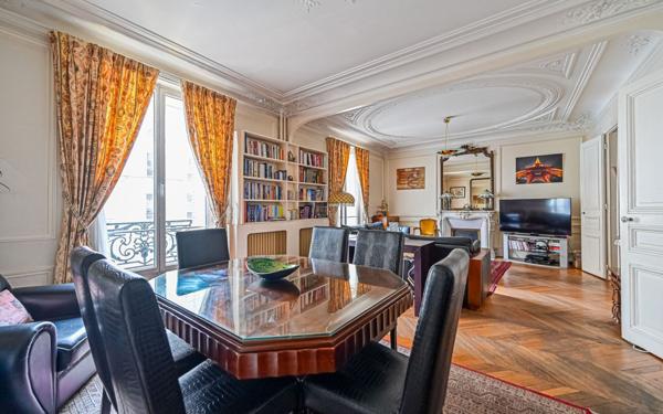 Appartement à vendre    4 pièces • 96,54 m2 Saint-Mandé