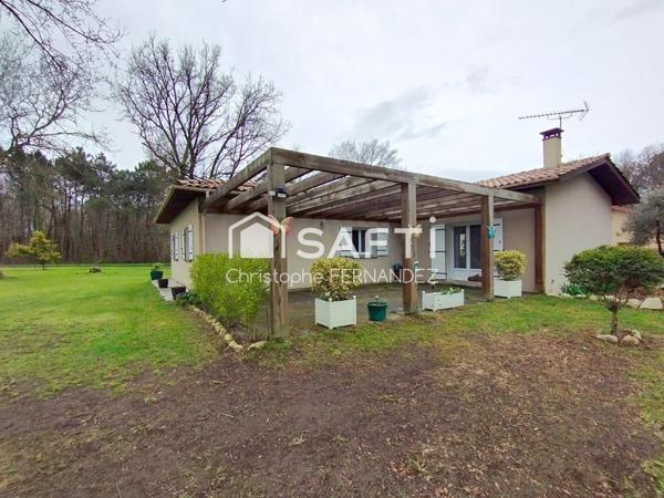 Maison de contemporaine, grand garage de 180m²