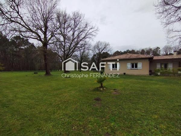 Maison de contemporaine, grand garage de 180m²