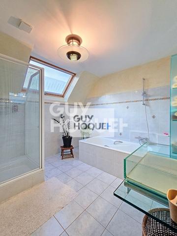 A vendre Maison de + 200m² - Quartier résidentiel à PLOUGONVELIN