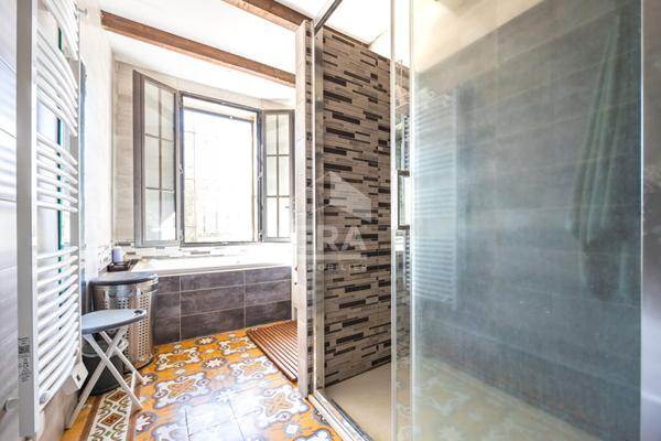 À vendre à Perpignan "Les Jardins Saint Jacques" : Maison 4 faces avec T2 indépendant, garage et jardin