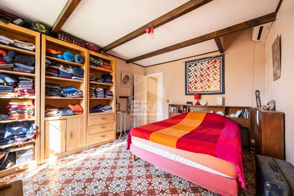 À vendre à Perpignan "Les Jardins Saint Jacques" : Maison 4 faces avec T2 indépendant, garage et jardin