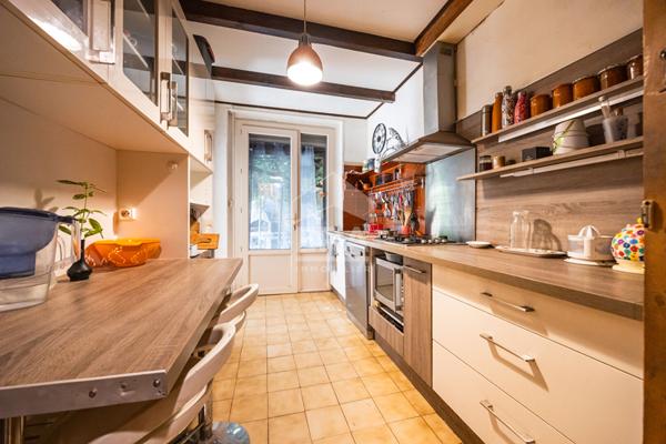 À vendre à Perpignan "Les Jardins Saint Jacques" : Maison 4 faces avec T2 indépendant, garage et jardin