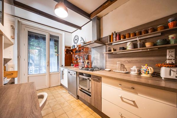 À vendre à Perpignan "Les Jardins Saint Jacques" : Maison 4 faces avec T2 indépendant, garage et jardin