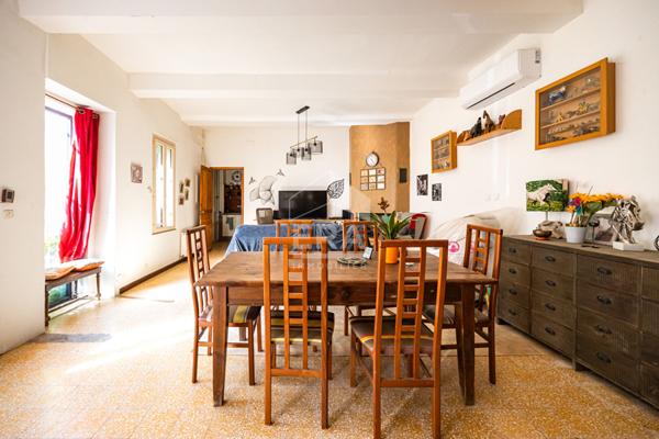 À vendre à Perpignan "Les Jardins Saint Jacques" : Maison 4 faces avec T2 indépendant, garage et jardin