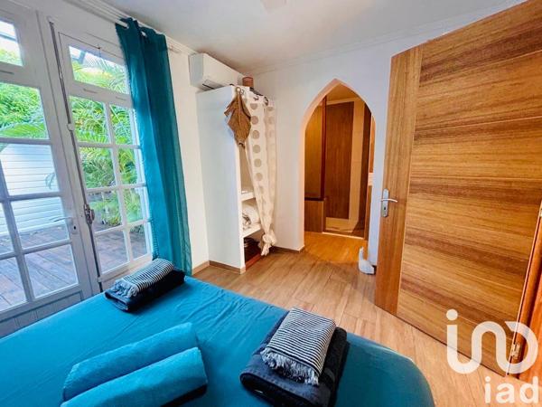 Maison à vendre 8 pièces 196 m² L'Étang-Salé