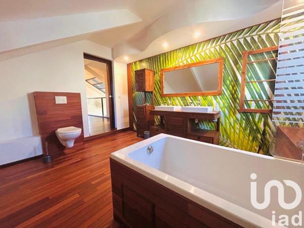 Maison à vendre 8 pièces 196 m² L'Étang-Salé