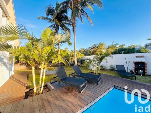 Maison à vendre 8 pièces 196 m² L'Étang-Salé