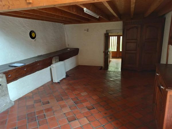 Immobilier Billom (63160) – Maison de village 84m2 – 58 000 €