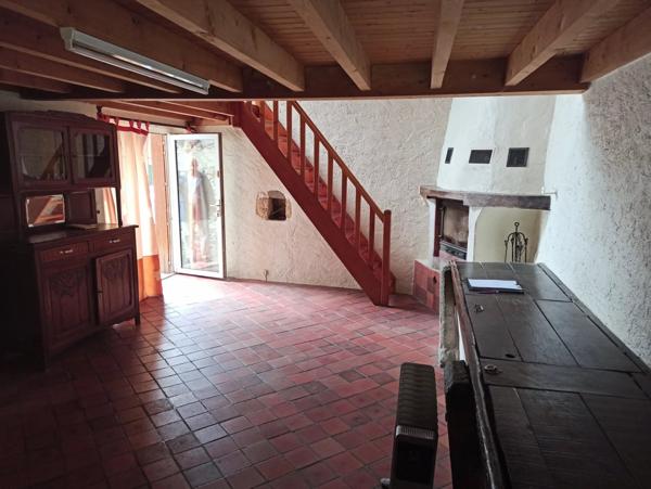 Immobilier Billom (63160) – Maison de village 84m2 – 58 000 €