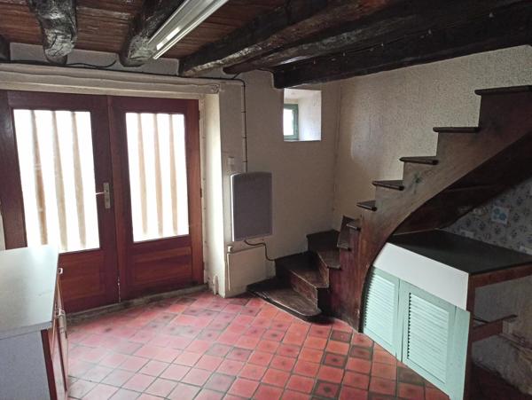 Immobilier Billom (63160) – Maison de village 84m2 – 58 000 €