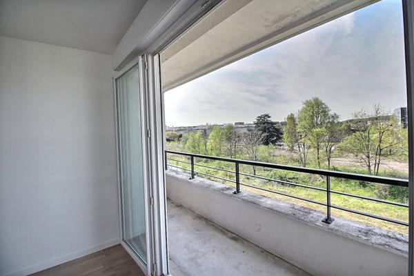 MASSY ATLANTIS Appartement Massy 4 pièce(s) 80.18 m2, terrasse et double parking en sous-sol