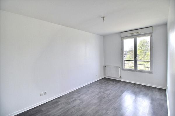 MASSY ATLANTIS Appartement Massy 4 pièce(s) 80.18 m2, terrasse et double parking en sous-sol