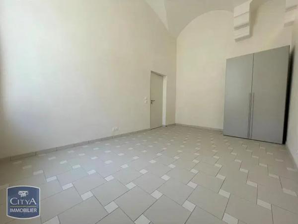 Appartement à louer 3 pièces 64.7m² Avignon (84000)