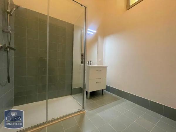 Appartement à louer 3 pièces 64.7m² Avignon (84000)