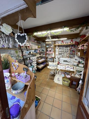 Sault (84390) Immeuble avec rapport locatif intéressant!