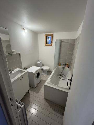 Sault (84390) Immeuble avec rapport locatif intéressant!