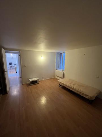 Sault (84390) Immeuble avec rapport locatif intéressant!