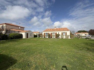 Maison à vendre à Saint-Vincent-sur-Jard en Vendée (85520), ref : 51066-2066