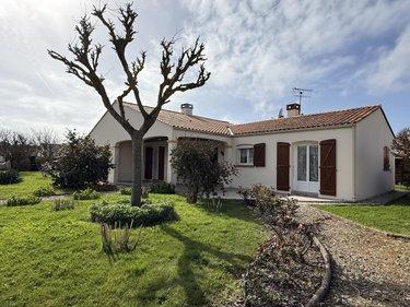 Maison à vendre à Saint-Vincent-sur-Jard en Vendée (85520), ref : 51066-2066