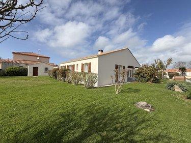Maison à vendre à Saint-Vincent-sur-Jard en Vendée (85520), ref : 51066-2066