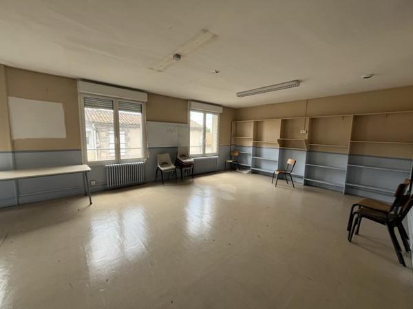 Immeuble à vendre |  Soyaux |  396 m²