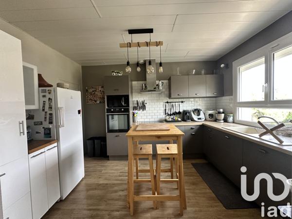 Maison à vendre 6 pièces 138 m² Notre-Dame-d'Oé