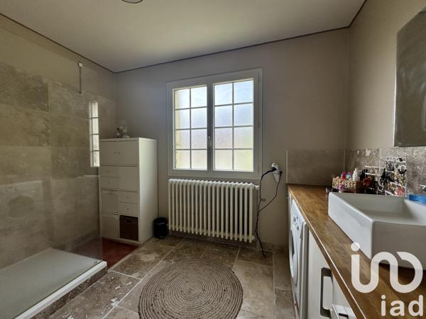 Maison à vendre 6 pièces 138 m² Notre-Dame-d'Oé