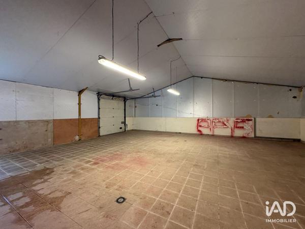 Location parking 100 m² Morisel