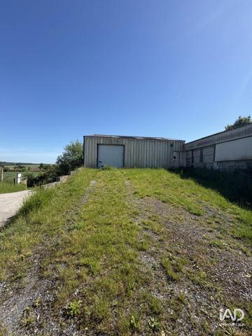Location parking 100 m² Morisel