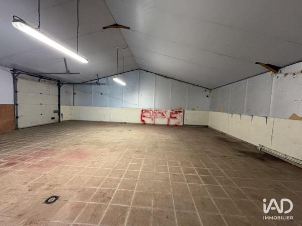 Location parking 100 m² Morisel