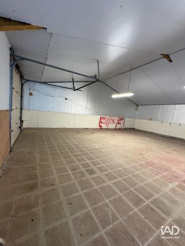Location parking 100 m² Morisel