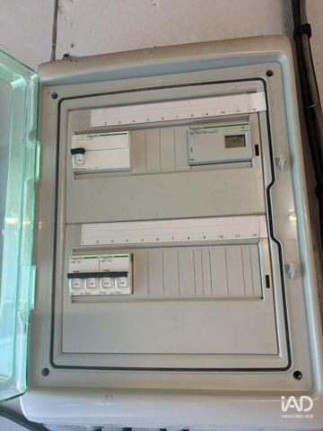 Location parking 100 m² Morisel