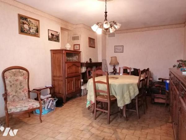 MAISON DE VILLE A RENOVER