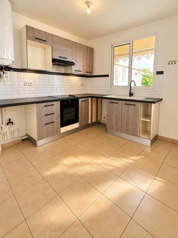 A VENDRE trés beau Duplex avec vue mer à PETIT BOURG