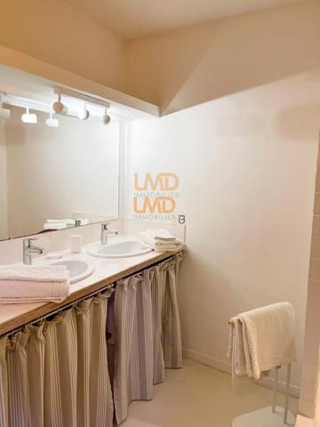 Demeure de charme au coeur de Sommières, Garage, jardinet, terrasse