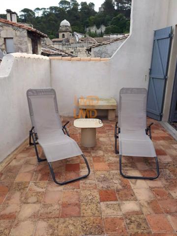 Demeure de charme au coeur de Sommières, Garage, jardinet, terrasse