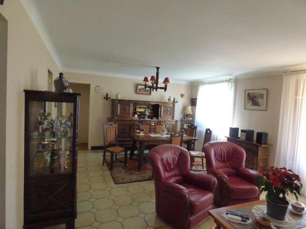 Maison plain pied de 100 m², 2 chambres, garage, terrain de 1450 m²