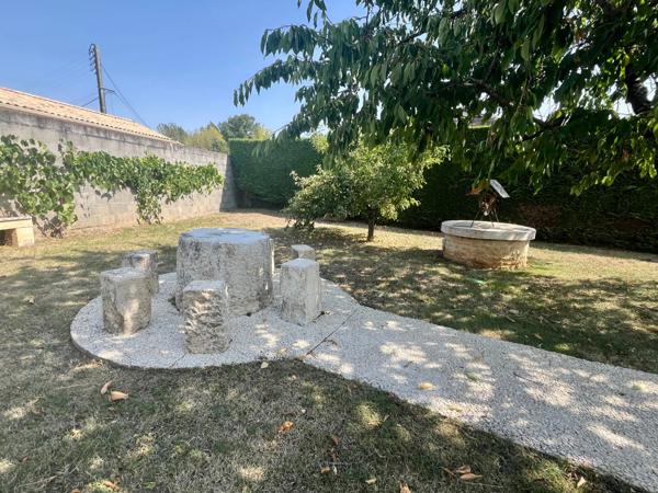 DOIX LES FONTAINES 85200 AGREABLE MAISON SEMI PLAIN PIED 3 CHAMBRES AVEC ANNEXES ET JARDIN 1500M² CLOS