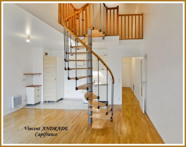 Appartement 2 pièces BRETIGNY SUR ORGE Dernier étage avec Mezzanine en duplex,2 balcons, parking