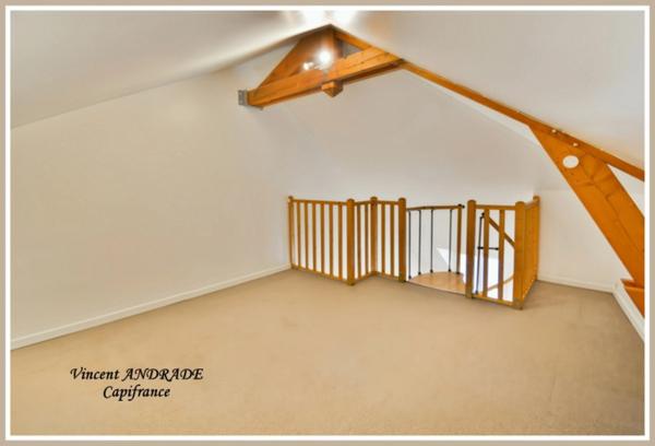 Appartement 2 pièces BRETIGNY SUR ORGE Dernier étage avec Mezzanine en duplex,2 balcons, parking