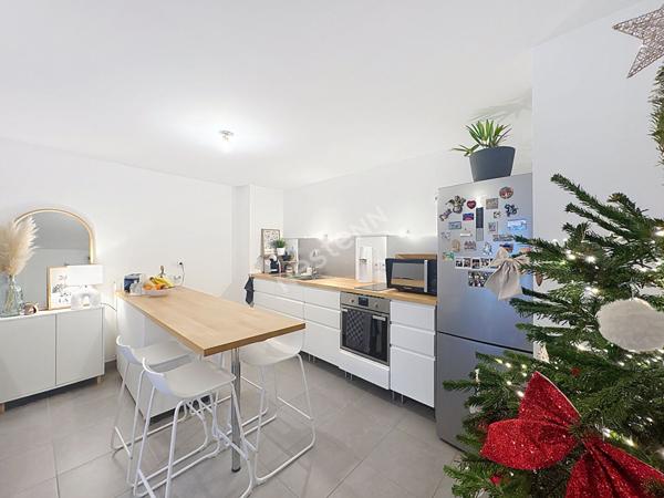 Magnifique duplex dans une résidence de 2016 avec terrasses et parking - à 100m de Bretonneau