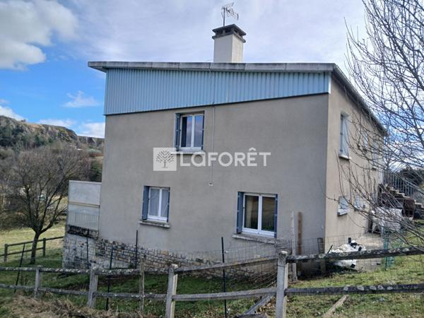 Achat immeuble Saint-Flour - 7 pièce(s) - 160 m² - 220 000 €