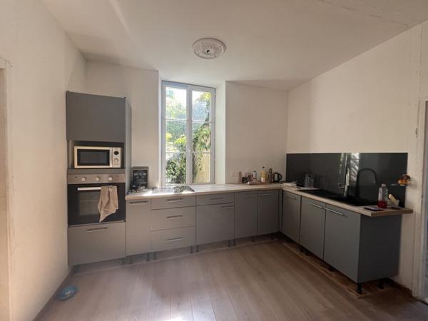 Maison à vendre |  Montmoreau-Saint-Cybard |  7 pièces | 175 m²