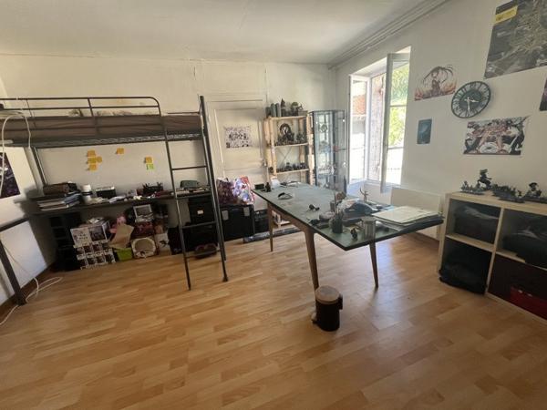 Maison à vendre |  Montmoreau-Saint-Cybard |  7 pièces | 175 m²