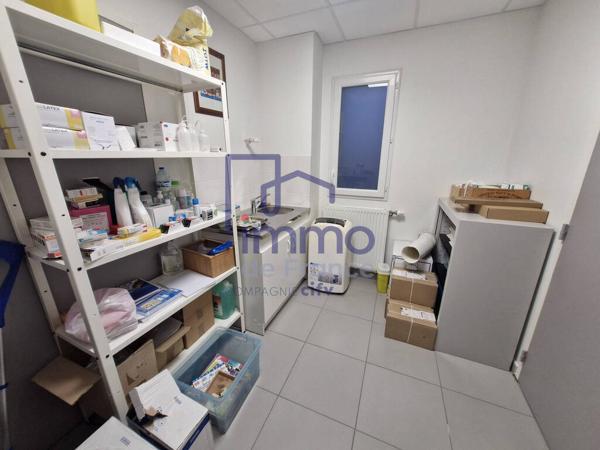 Immobilier Professionnel à vendre Meyrié